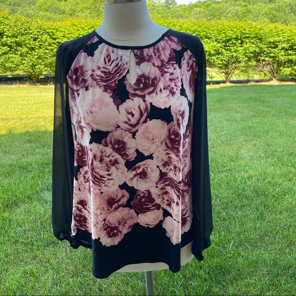 Dress Barn Tops - Dress Barn Floral Top